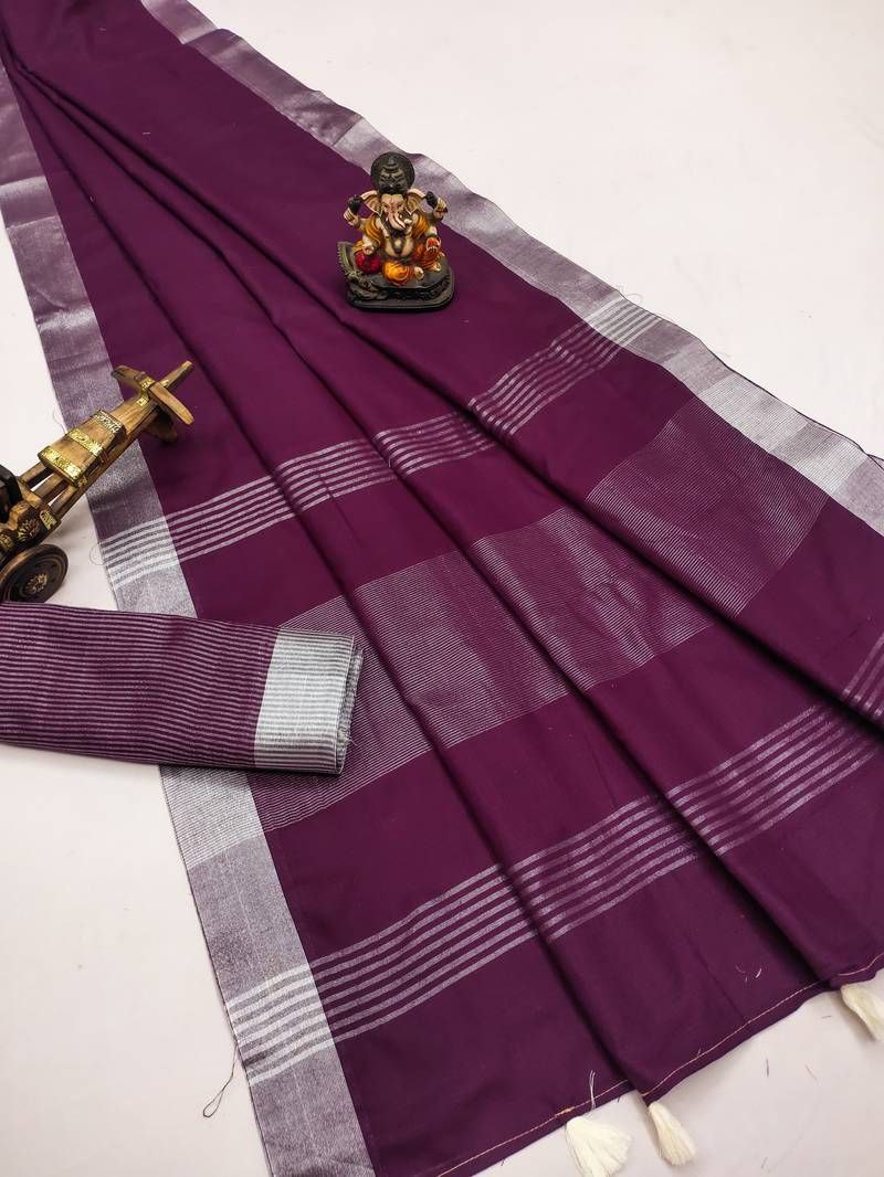 Solid Linen Saree with Blouse & Zalar Work - Wine – The Fabrizo Saree Solid Linen Saree with Blouse & Zalar Work - Wine - Image 2