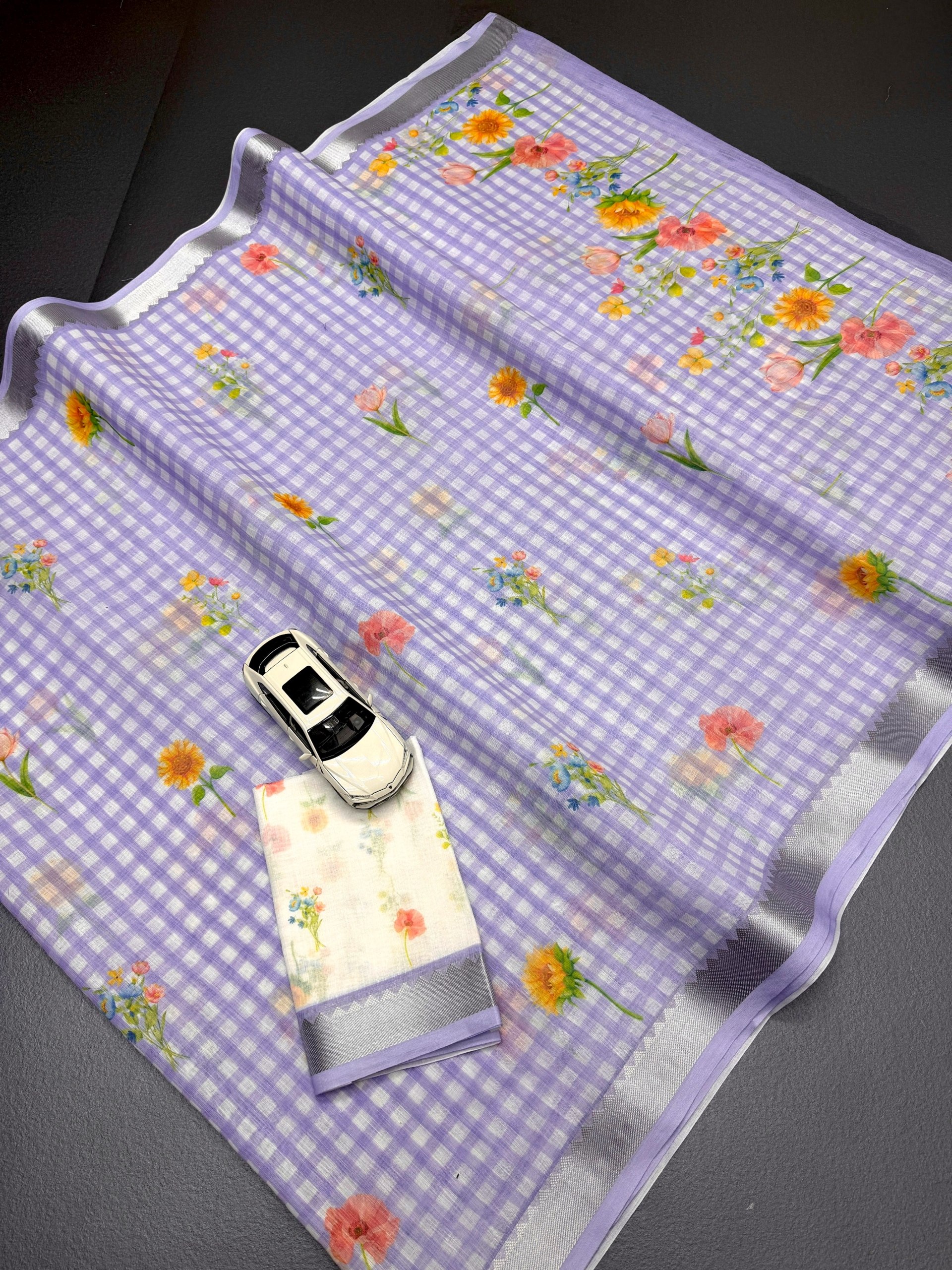 Soft Linen Digital Print Saree with Mangalagiri Border – The Fabrizo Saree Soft Linen Digital Print Saree with Mangalagiri Border - Image 2